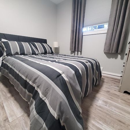 Modern Private 1Br Apt. W/Free Prkg + Fast Wi-Fi Sault Ste. Marie Kültér fotó