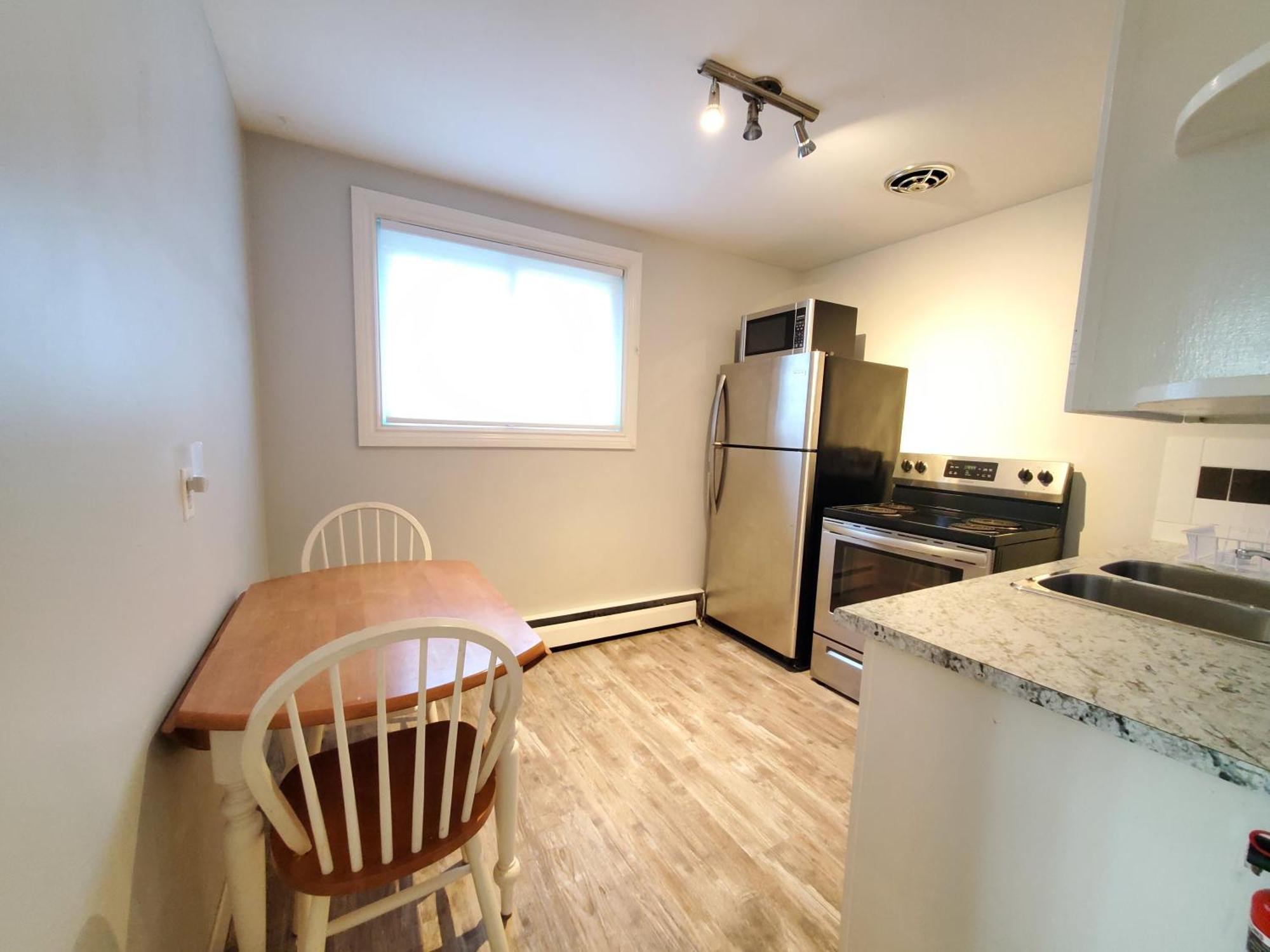 Modern Private 1Br Apt. W/Free Prkg + Fast Wi-Fi Sault Ste. Marie Kültér fotó